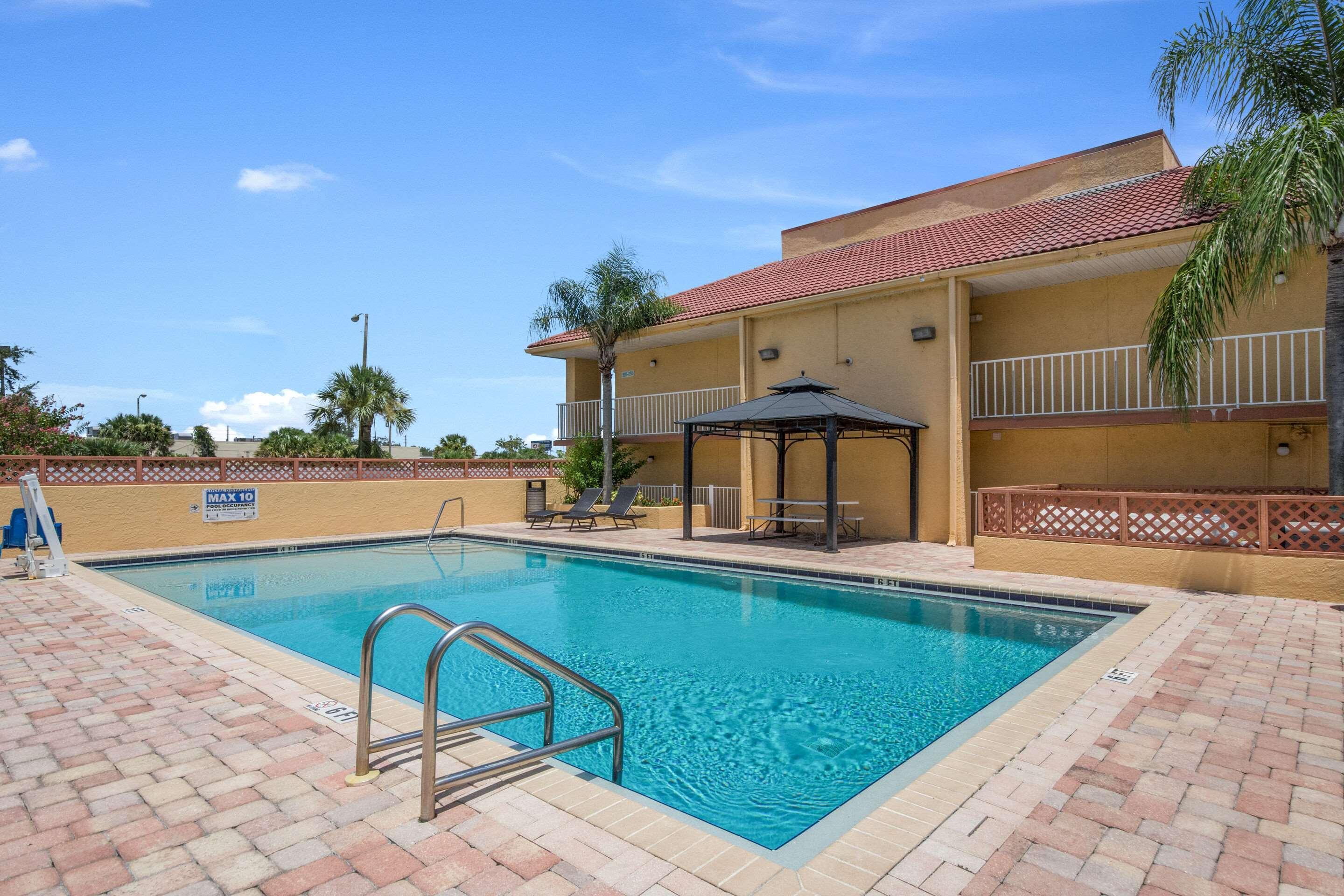Rodeway Inn Port Richey North Exterior foto