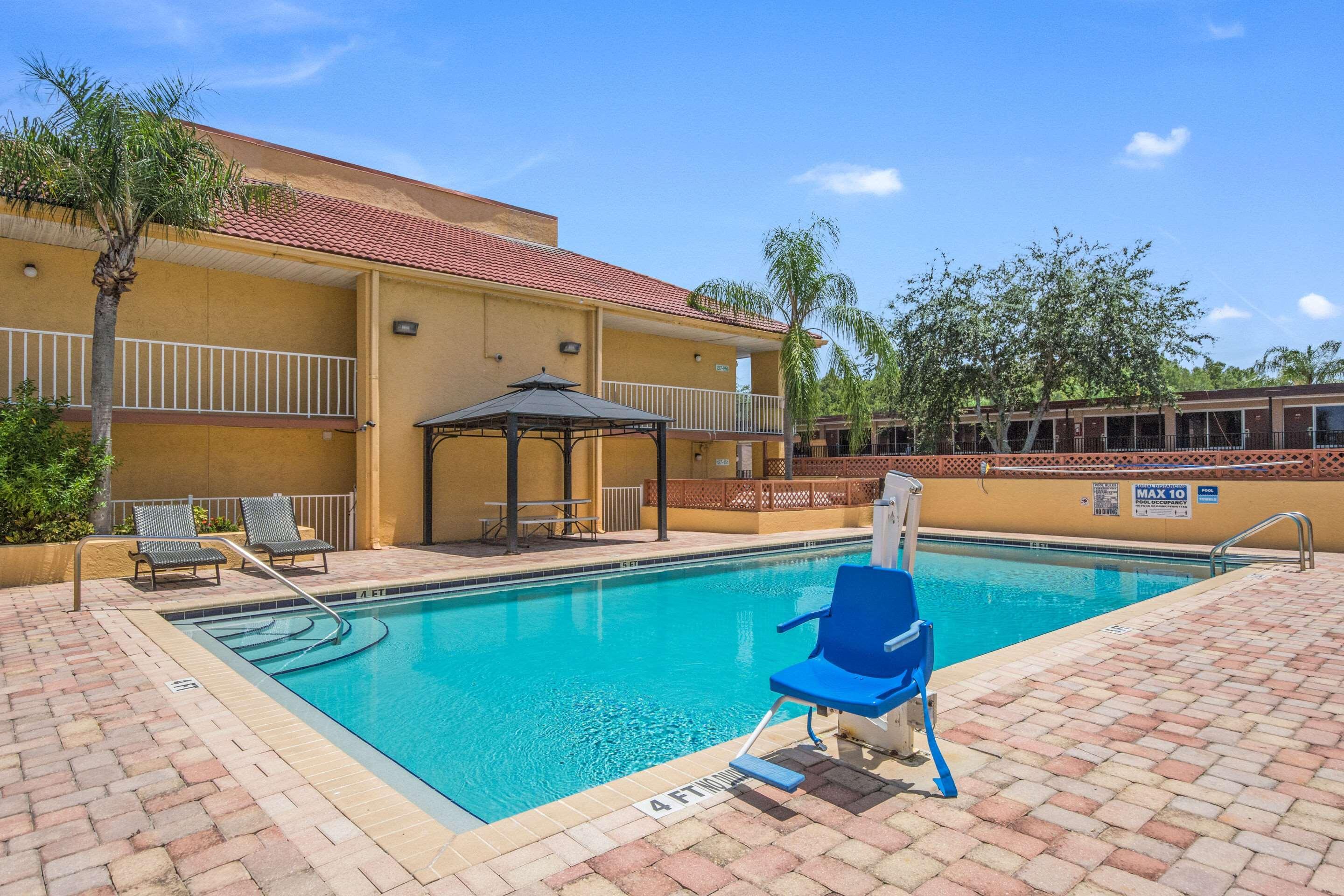 Rodeway Inn Port Richey North Exterior foto